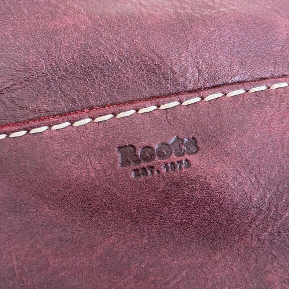 Roots Leather Extra Large Hobo Bucket Shoulder Crossbody Bag Made in Canada - Picture 11 of 14